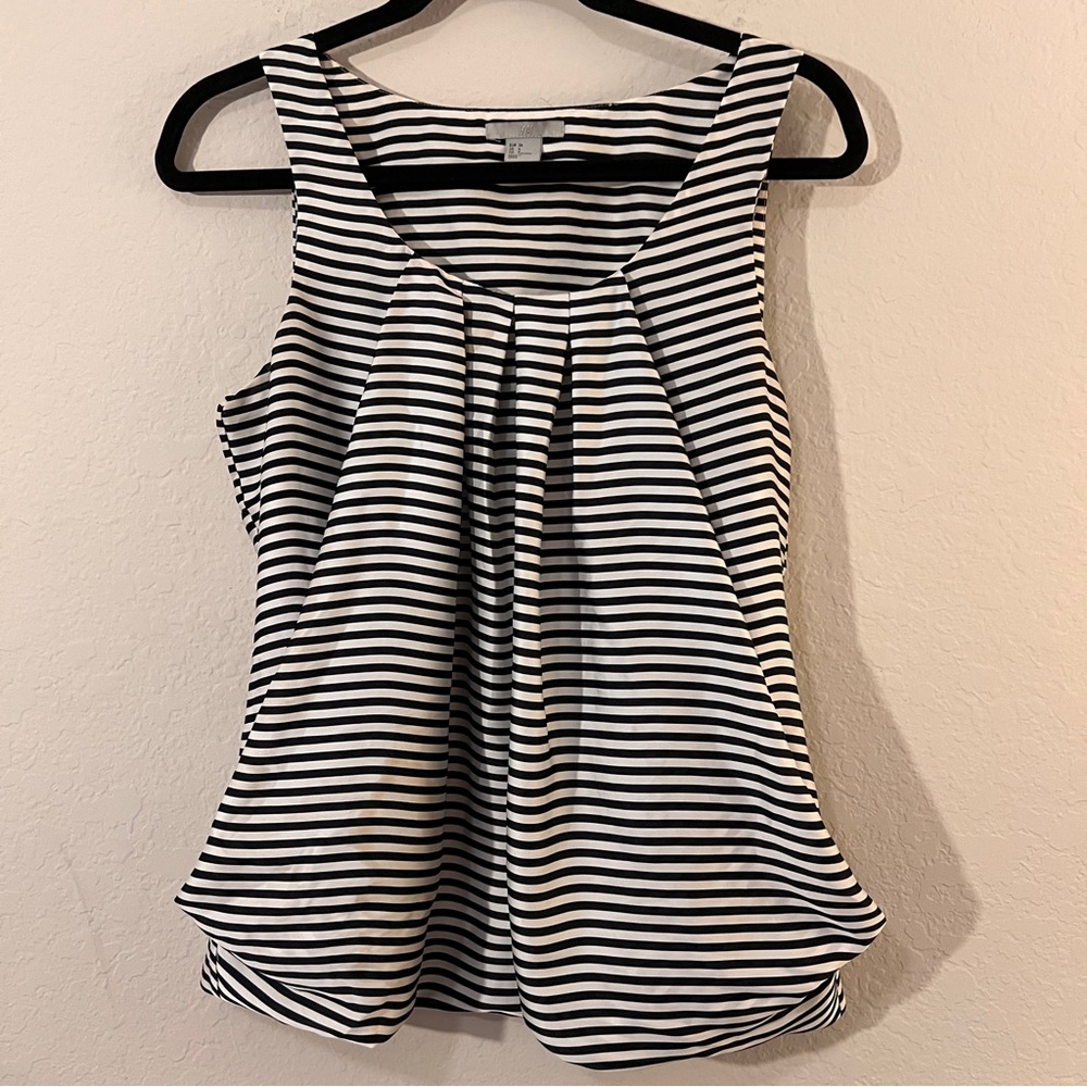 H&M Black & White Striped Sleeveless Pleated Blouse – Size 6